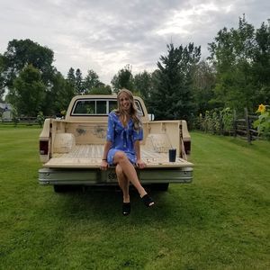 Meet your Posher, Brianne